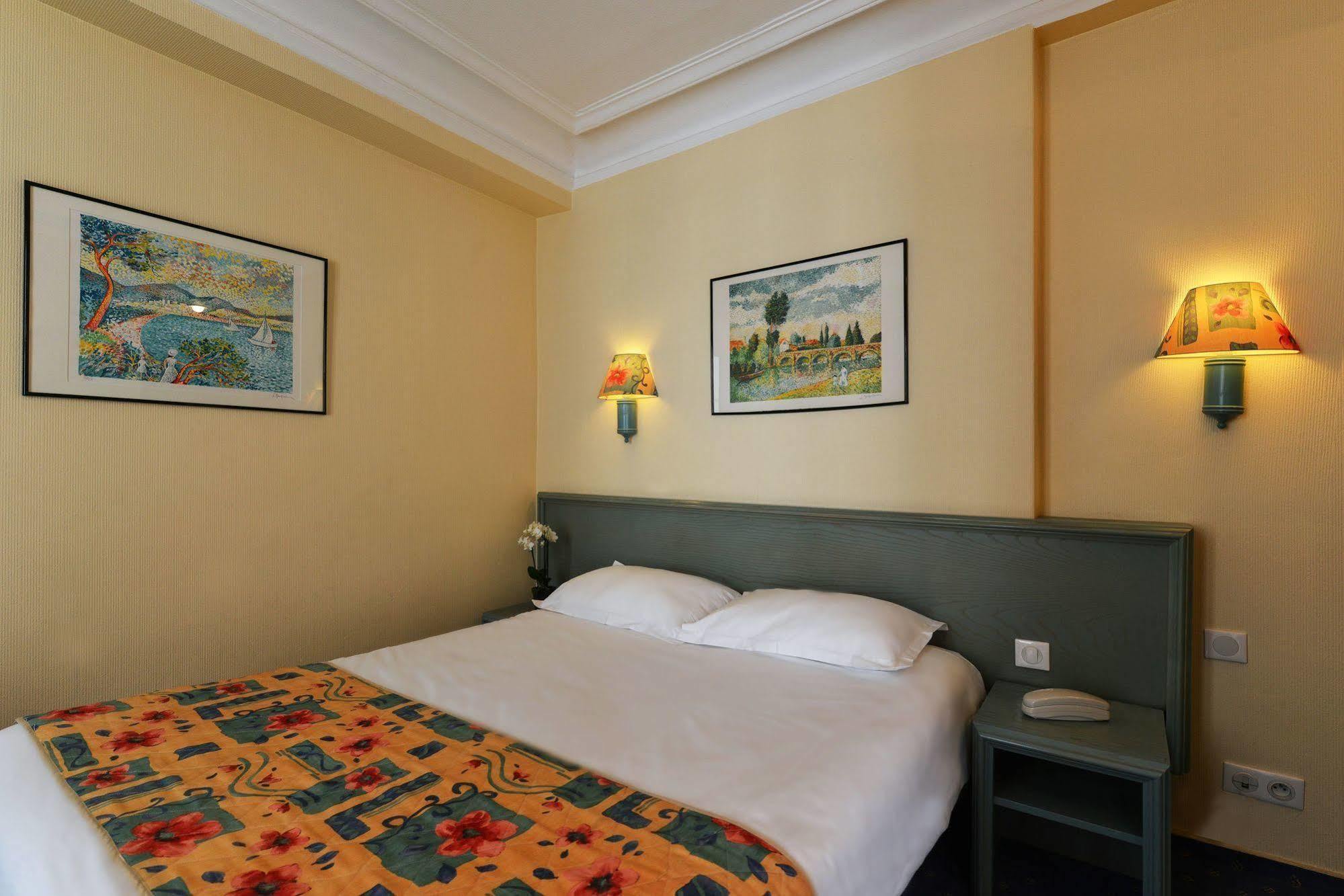 Du Pre Hotel Parijs